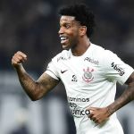 Corinthians controla o Estudiantes e abre vantagem nas quartas da Sul-Americana