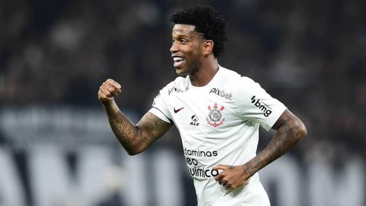 Zagueiro Gil fez o gol da vitória do Corinthians na Neo Química Arena