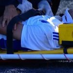 Zagueiro Henrique Silva do Cruzeiro passa por exames, após deixar partida contra o Cuiabá de ambulância