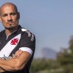 Vasco oficializa contratação de zagueiro Maicon