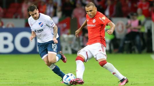 Zagueiro Mercado abriu o placar contra o Nacional