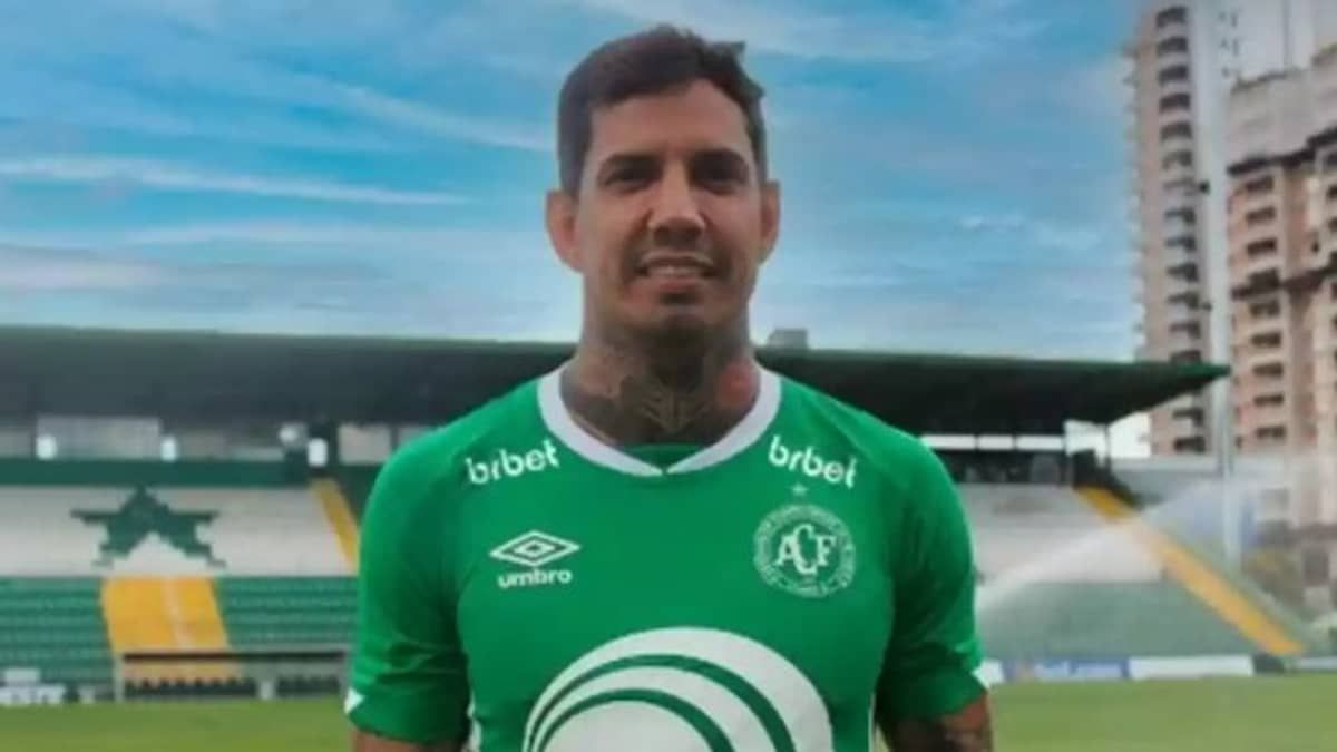 Victor Ramos, da Chapecoense, nega envolvimento com casa de apostas: 'Quem não deve, não teme' 