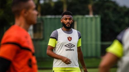 Zagueiro Sabino está confirmado no Sport para o jogo