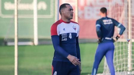 Zagueiro Titi teve que retornar a Fortaleza e não vai enfrentar o América, pelo Brasileirão
