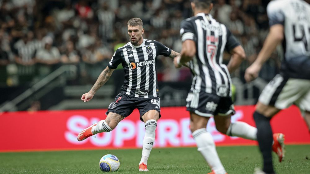 Zagueiro do Atlético é expulso e vira desfalque no Campeonato Brasileiro