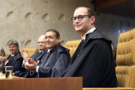 Zanin, do STF, determina prorrogação da votação em duas horas em todo o Brasil