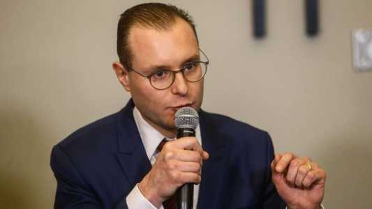 Zanin pede apoio a evangélicos e diz que aborto é tema do Congresso, dizem fontes.