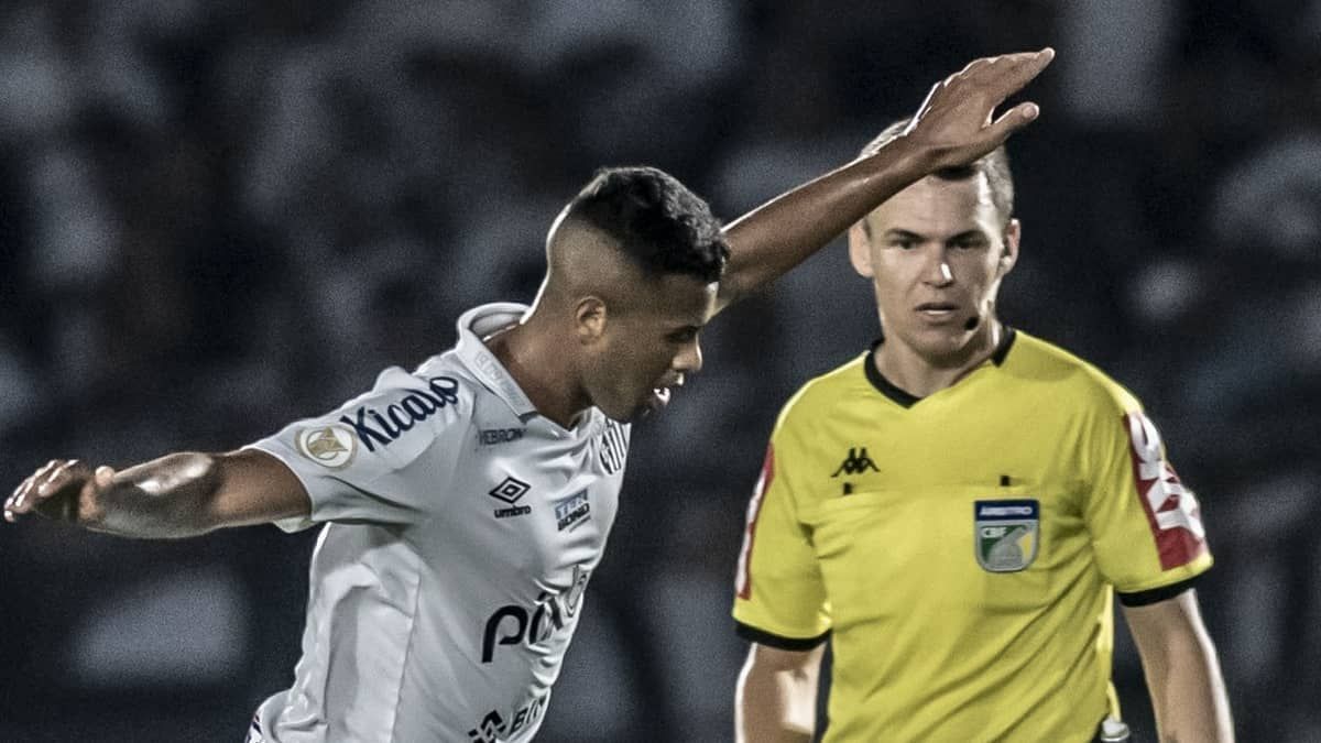 Ipatinga x Atlético: FMF define arbitragem do jogo no Ipatingão