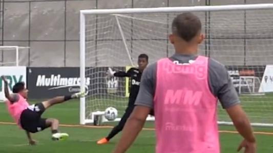 Zaracho fez golaço de voleio no treino desta quinta-feira (7)