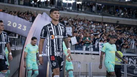 Zaracho se machucou durante partida contra o Palmeiras, pela Libertadores
