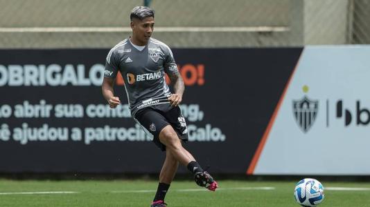Zaracho voltou a treinar na Cidade do Galo