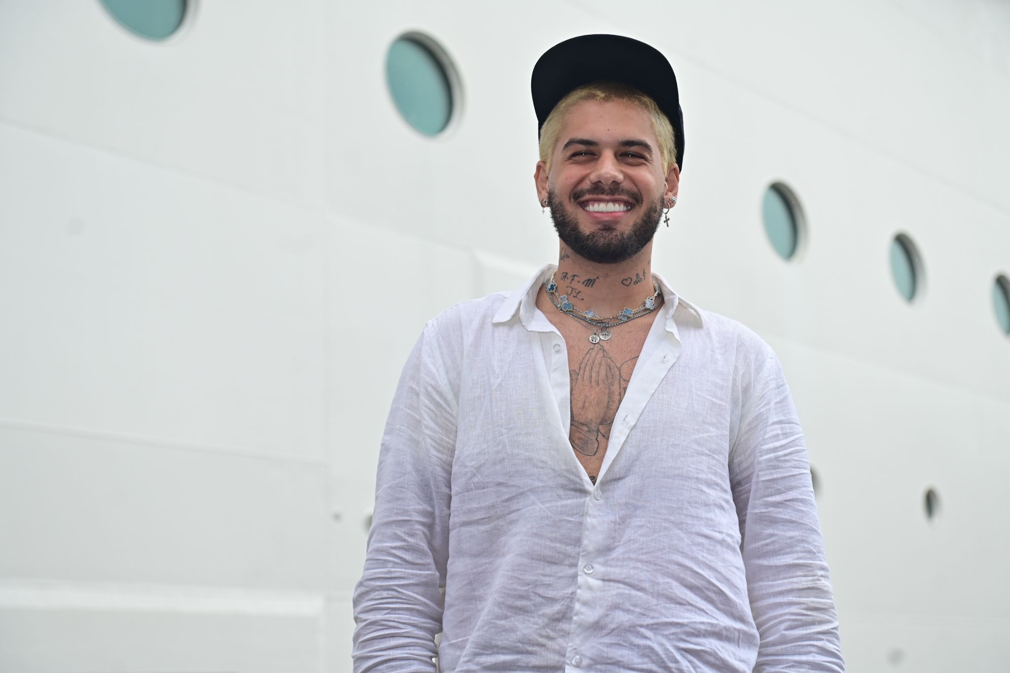 Navio Ana Castela: Zé Felipe escolhe look despojado para reencontrar ex-namorada
