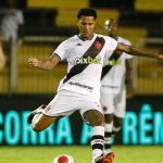 Zé Gabriel reaparece no Vasco e vira nova opção de Maurício Barbieri