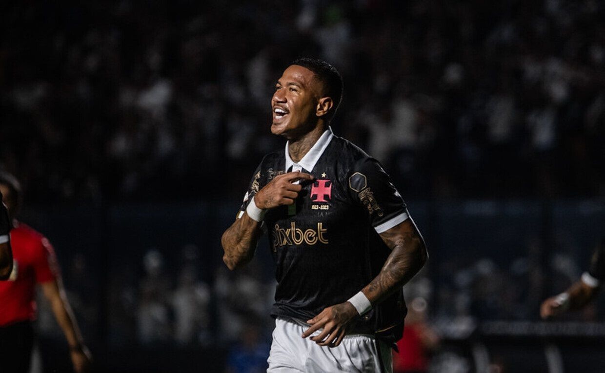 Vasco acerta empréstimo de volante titular em 2023 para o Coritiba