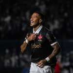 Vasco acerta empréstimo de volante titular em 2023 para o Coritiba