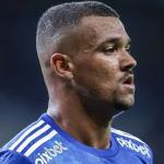 Cruzeiro encaminha contratação de zagueiro Zé Ivaldo para 2024
