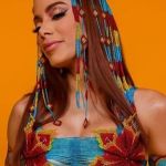 Zé Neto pede desculpas para Anitta após criticar tatuagem íntima da cantora