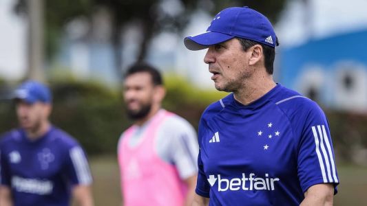 Zé Ricardo durante o treinamento desta quinta, na Toca da Raposa II