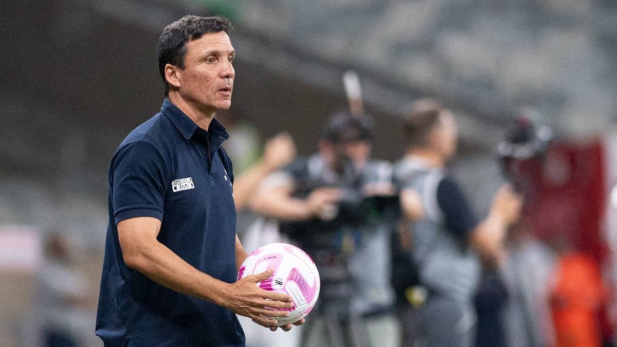 Zé Ricardo responde se teme perder o cargo por má fase do Cruzeiro