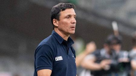 Zé Ricardo falou sobre o aproveitamento de jovens da base