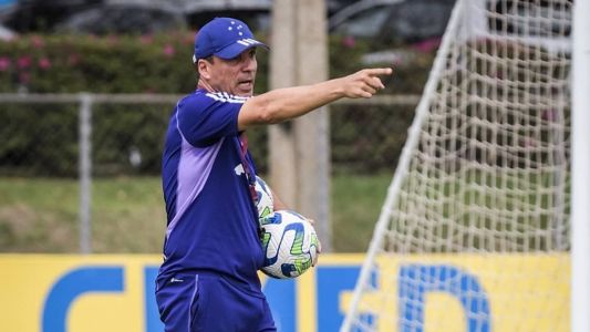 Zé Ricardo fará o terceiro jogo no comando do Cruzeiro