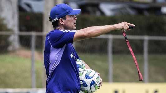 Zé Ricardo ganha um alívio e diminui a pressão após vitória do Cruzeiro em cima do arquirrival