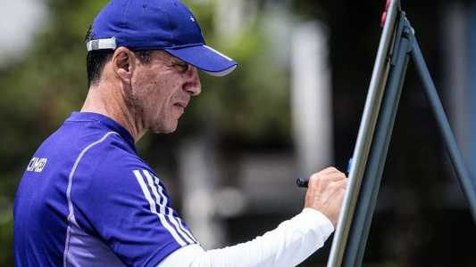 Zé Ricardo promete muito trabalho para mudar atual cenário no Cruzeiro
