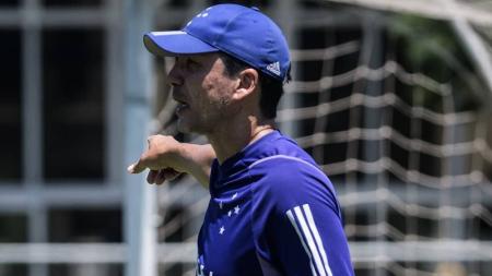Zé Ricardo tem cargo amaeçado no Cruzeiro