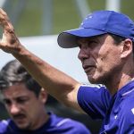 Cruzeiro enfrenta o Flamengo e busca vitória para aliviar pressão pré-clássico 