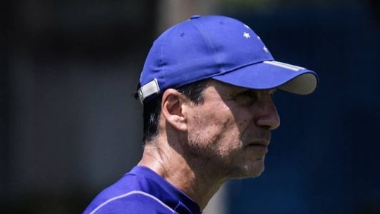 Zé Ricardo vê pressão aumentar bastante no Cruzeiro após derrota para o Flamengo