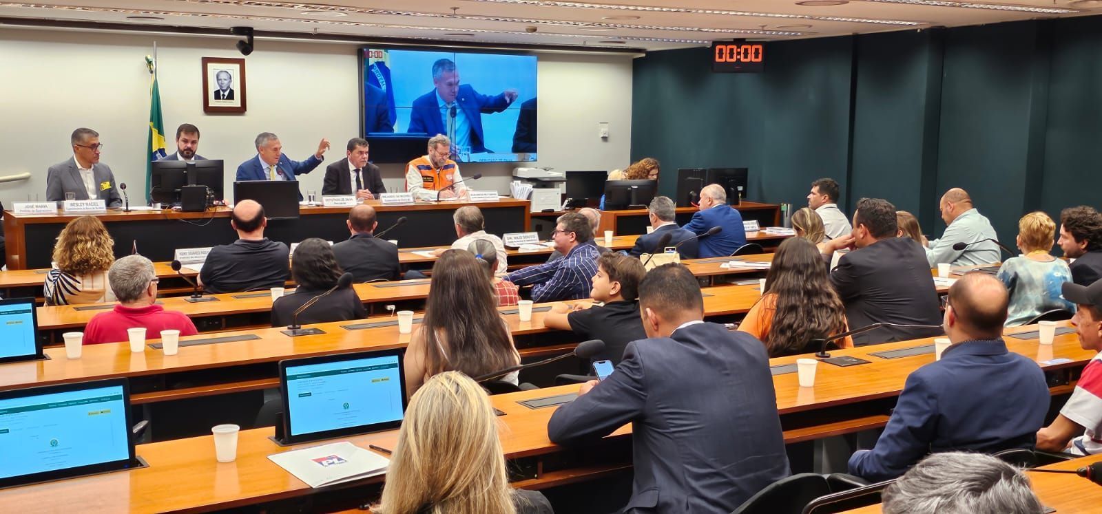Deputado federal cobra 'socorro imediato' ao norte de Minas; desde janeiro não chove na região