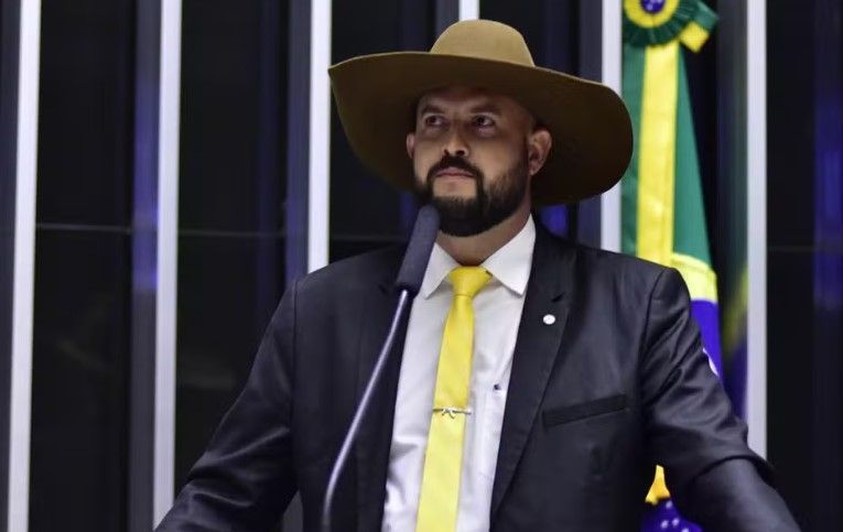 Deputado federal Zé Trovão tem prisão decretada pela Justiça por dívida de pensão alimentícia
