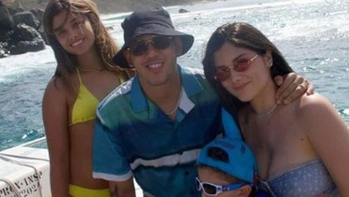 Zé Vaqueiro viajou em família para Noronha