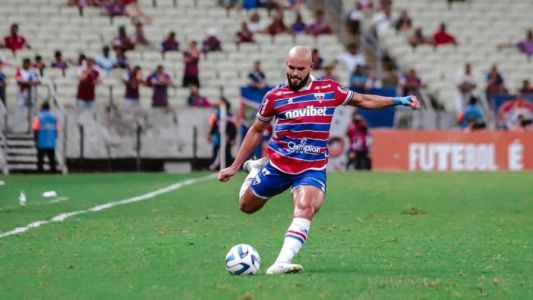 Zé Welison, do Fortaleza, entrou em campo pára enfrentar o Athletico, neste domingo