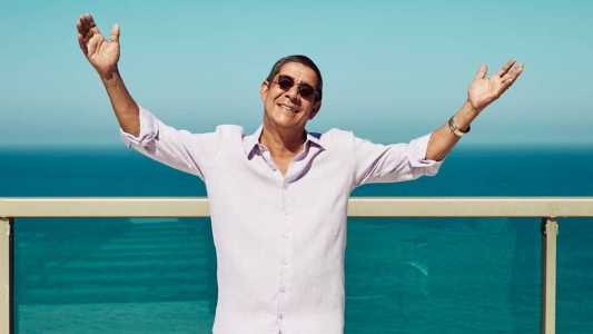 Zeca Pagodinho lançou, no começo dos anos 2000, "Deixa a Vida me Levar", hino da gratidão na música brasileira