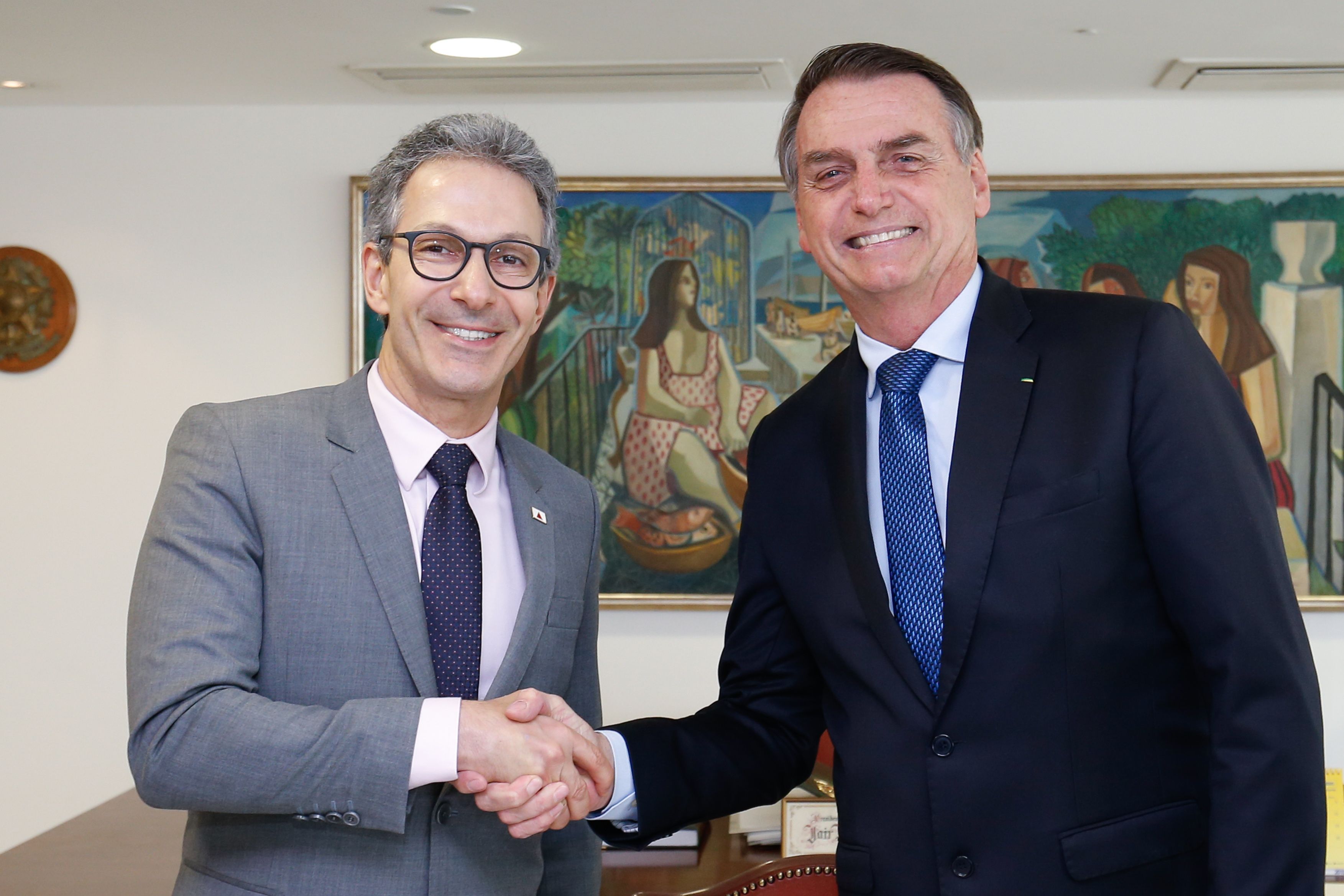 Eleição presidencial de 2026: Bolsonaro diz que popularidade de Zema está limitada a MG
