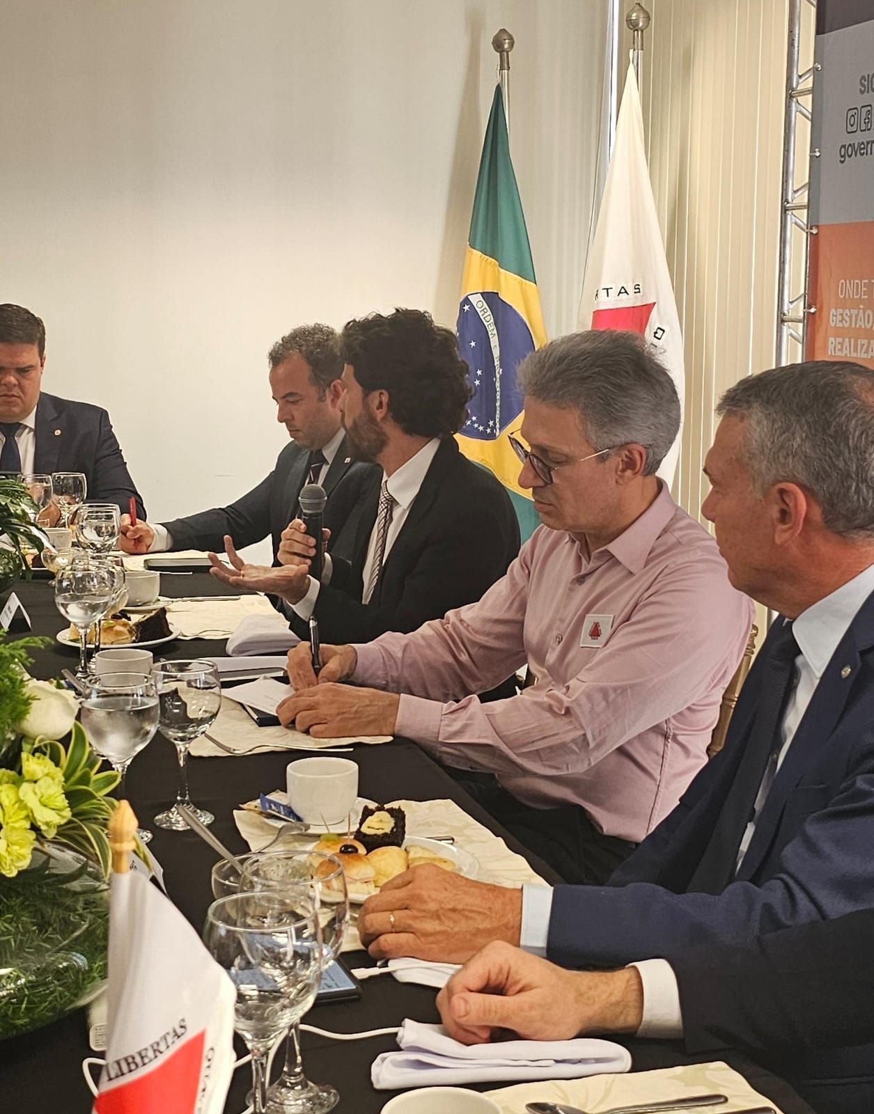 Bancada mineira quer relatar projeto de renegociação da dívida com a União no Congresso