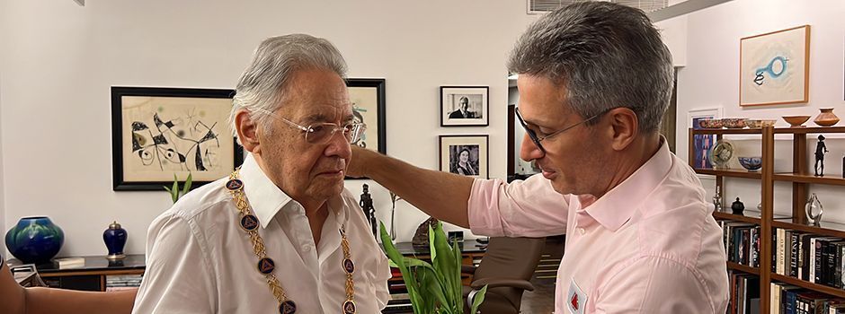 Zema entrega Grande Colar da Inconfidência ao ex-presidente Fernando Henrique Cardoso