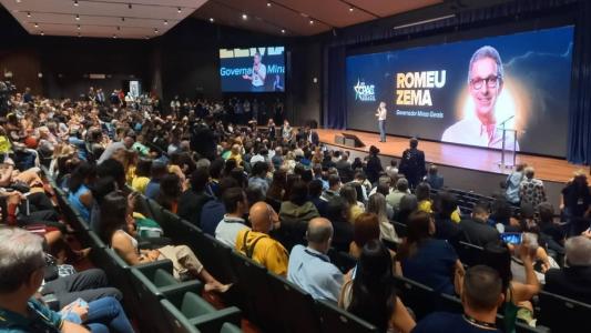 Zema participa de evento de direita em Belo Horizonte