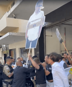 Segurança pública protesta durante evento de Zema em BH