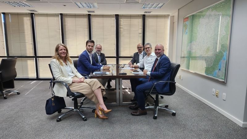 Reajuste dos servidores de Minas pauta reunião entre Zema e Tadeu Leite