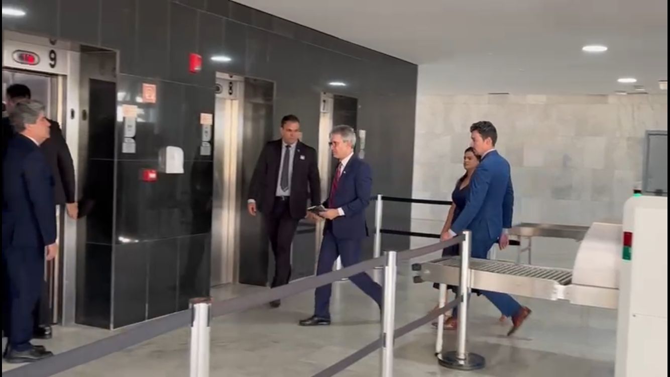 Zema chega para reunião com Lula e Haddad, no Planalto; saiba o que será discutido