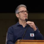 Zema agradece a deputados pelo avanço da PEC que retira exigência de referendo