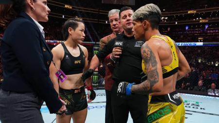 Zhang Weili e Amanda Lemos antes da luta pelo cinturão