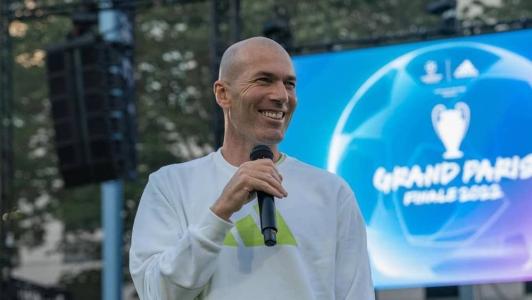 Zidane durante participação em evento na Champions League