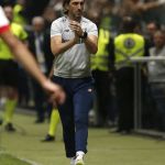 Zubeldía garante que São Paulo foi superior ao Atlético nos jogos da Copa do Brasil