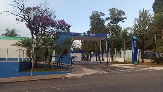 Em nota, a Estácio afirmou que "nenhum aluno terá prejuízo acadêmico ou deixará de concluir um curso por falta de disciplinas"