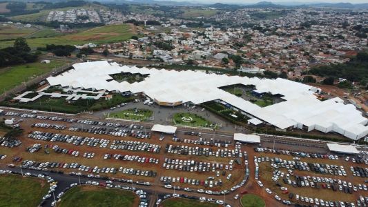 Na última edição, mais de quarenta e dois mil visitantes passarampela feira.