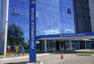 INSS paga primeira parcela do 13º salário neste mês de abril; saiba a data