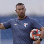 Técnico sensação da base está de saída do São Paulo; Palmeiras se interessa